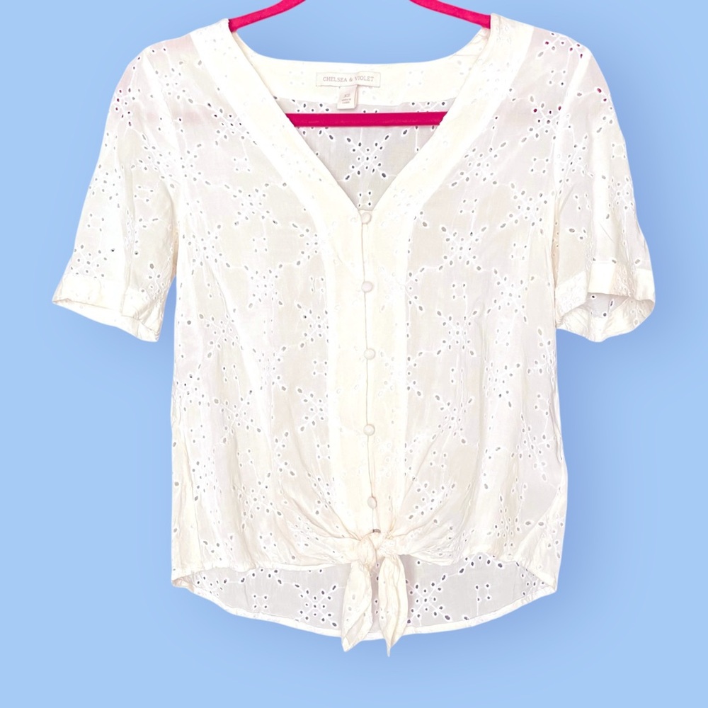 Chelsea & Violet White Short Sleeve Blouse